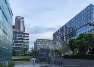 话剧《生命册》重返蓉城，三小时演绎众生命运浮沉