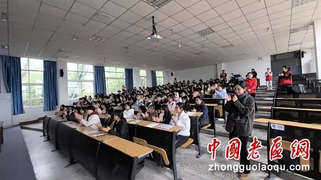 志愿微光点亮2024:国际志愿者日见证美好生活的诞生