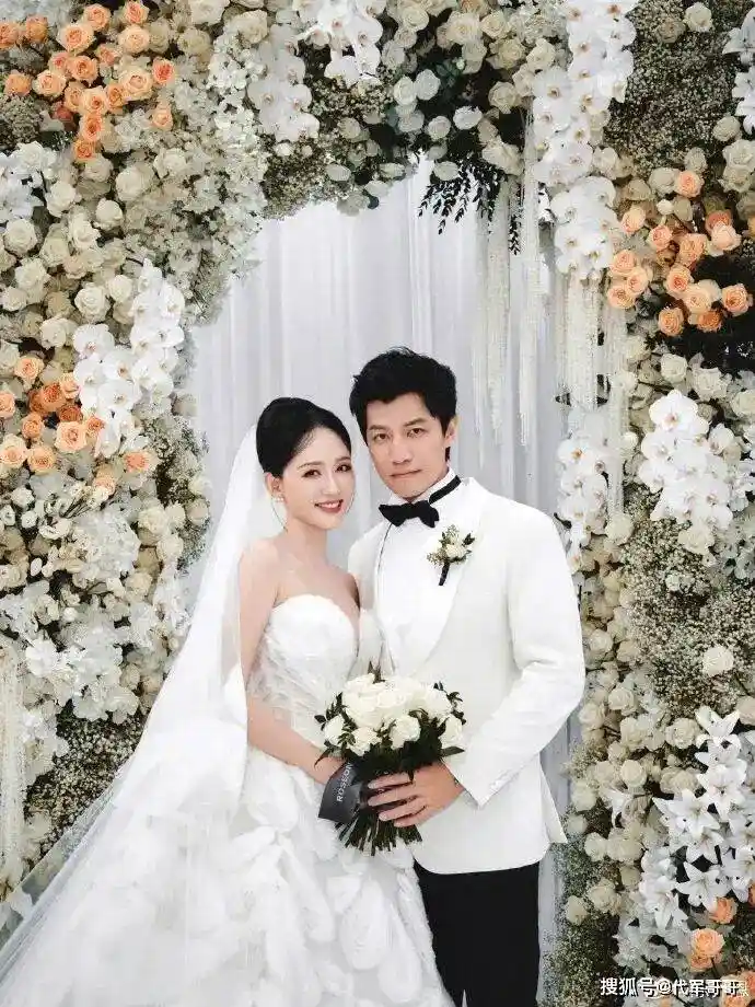 46岁陈乔恩婚变风波?小9岁富豪丈夫被曝私生子,她的回应令人心酸