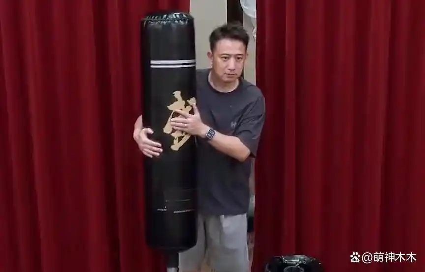 《向往的生活》收视低迷，黄磊松弛感遭质疑：做饭成了难题？