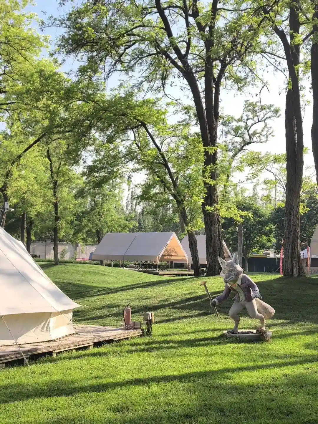 中秋微醺指南：房山酒庄探秘，葡萄酿出的节日诗意