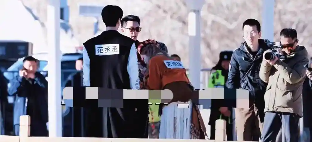 沙溢碰壁宋雨琦?郑恺摸头杀封神!已婚男星社交边界战引爆热议