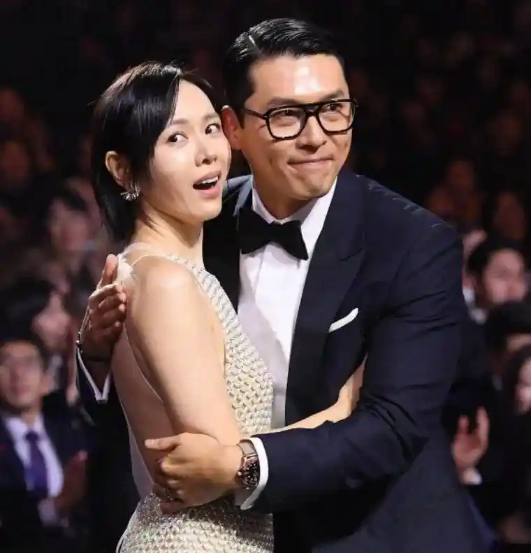 韩国影坛地震？三大奖被曝黑幕，玄彬关系户上位引爆全民怒火