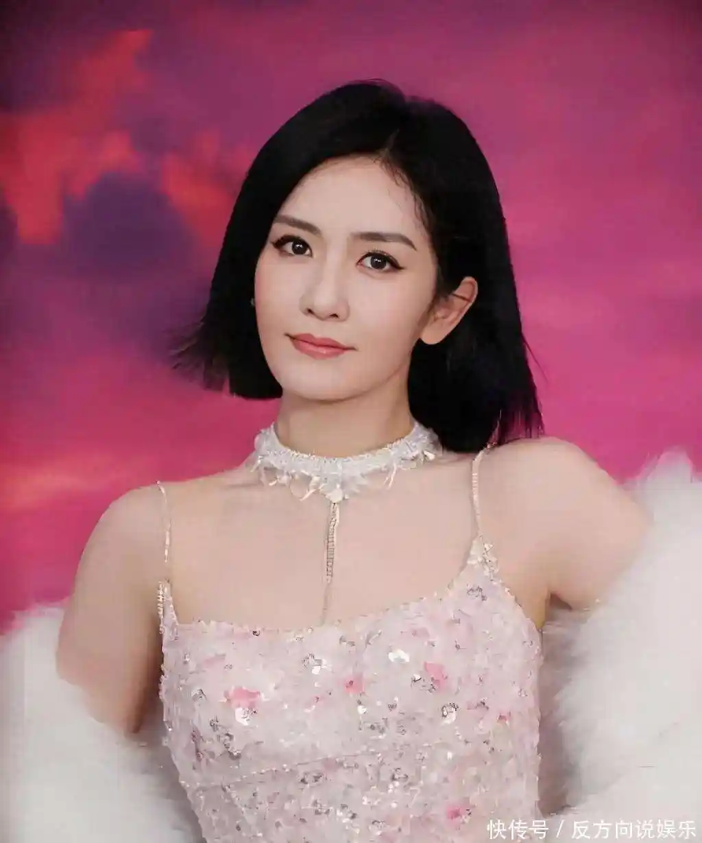 谢娜四登央视舞台：疯癫到铿锵的逆袭之路