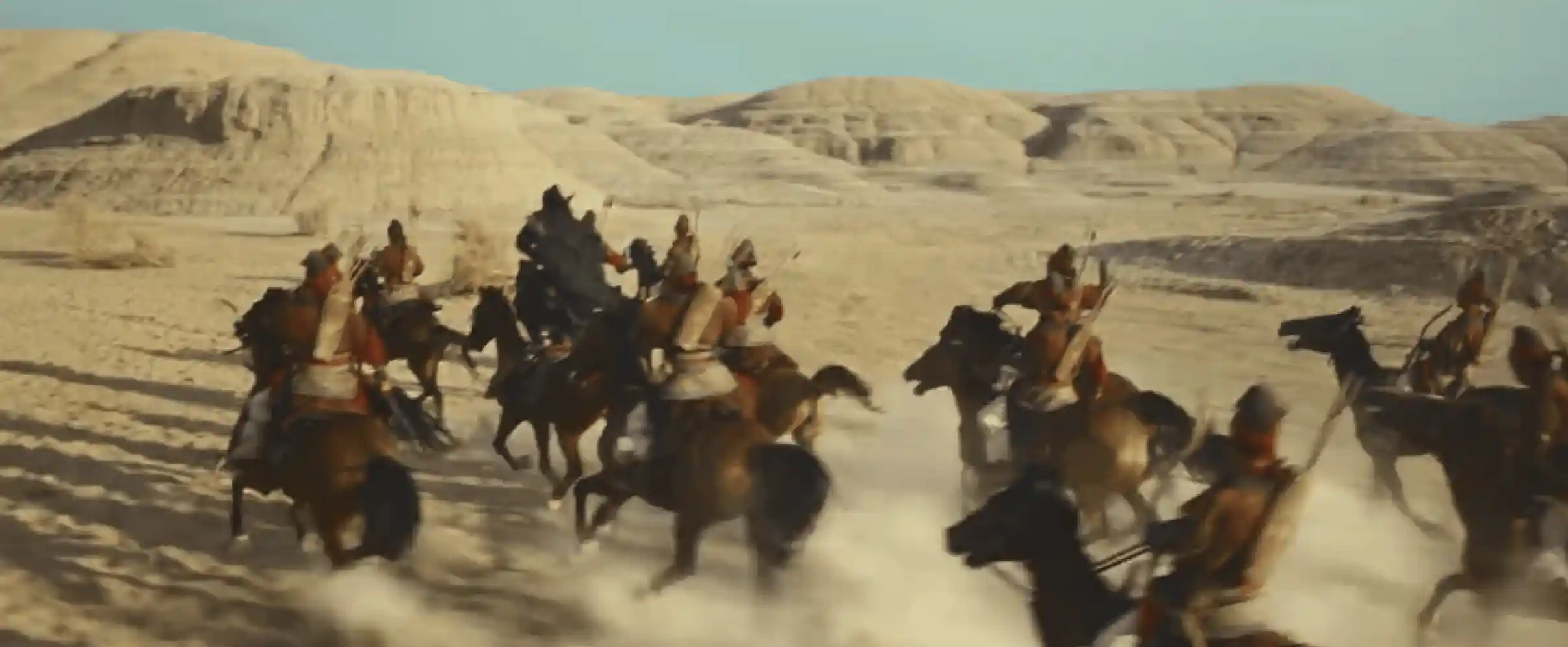 《镖人》燃炸春节档！60至00后硬核演员集结引爆银幕