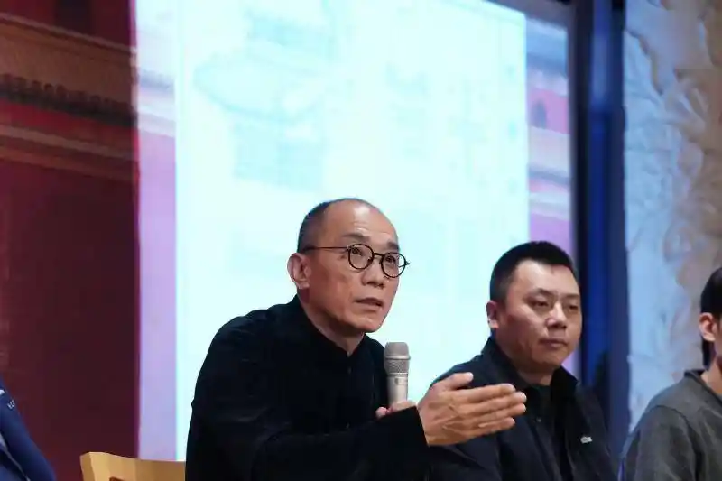 《雨燕衔春归·中轴线上的文化抗战史诗——王琛舞台测绘山河记忆》