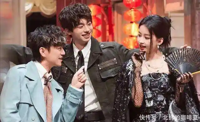 《一饭封神》爆火背后：2025综艺黑马如何逆袭出圈？