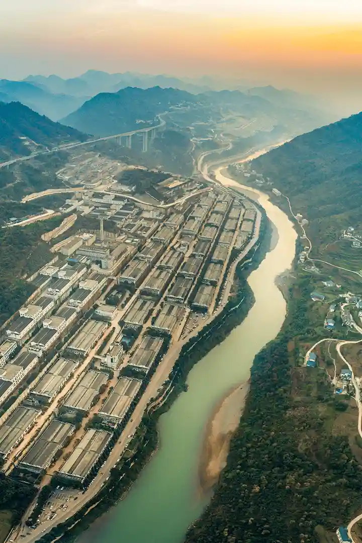 冬游贵州：丹霞秘境邂逅美酒风华，心醉不止一夏