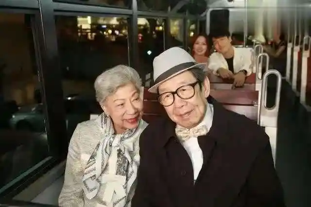 胡枫自曝从主角变绿叶，综艺背后竟因亡妻一句话顿悟