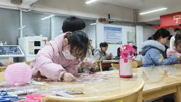 宁晋县图书馆元宵奇遇记：诗酒灯谜夜沉浸式传统文化狂欢