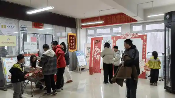 宁晋县图书馆元宵奇遇记：诗酒灯谜夜沉浸式传统文化狂欢