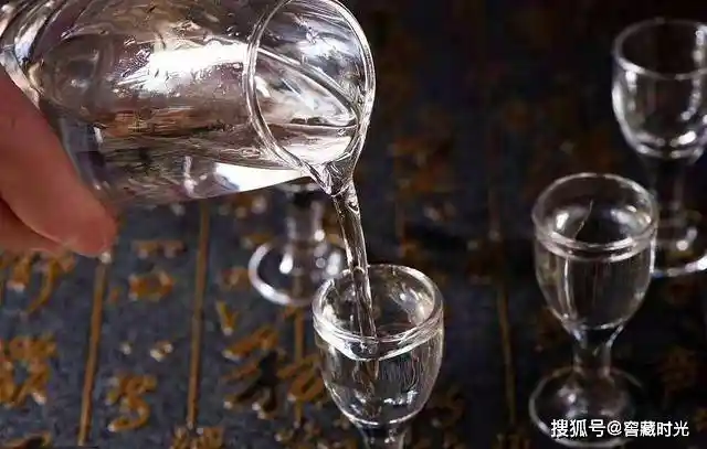 酱香新酒VS三年陈酿：同一瓶酒的时间魔法实测！香气、口感、风味物质全维度解密