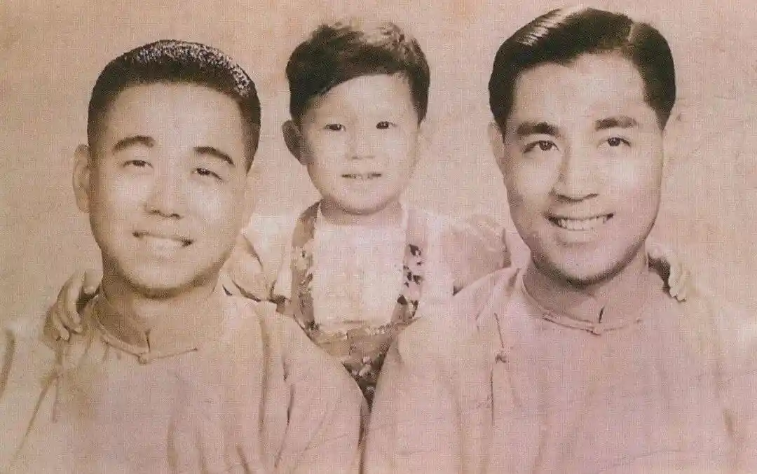 大蒜配咖啡？老上海滑稽艺人竟跨界玩转电台、电影与大世界！