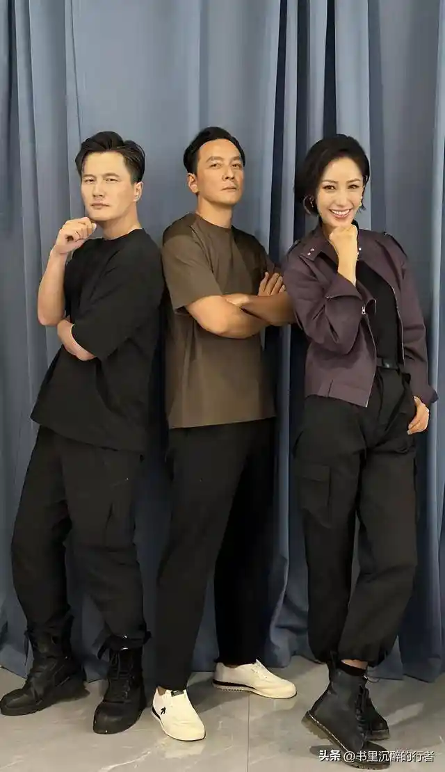 周柯宇综艺高光时刻引爆网络，害羞反差萌惊呆网友