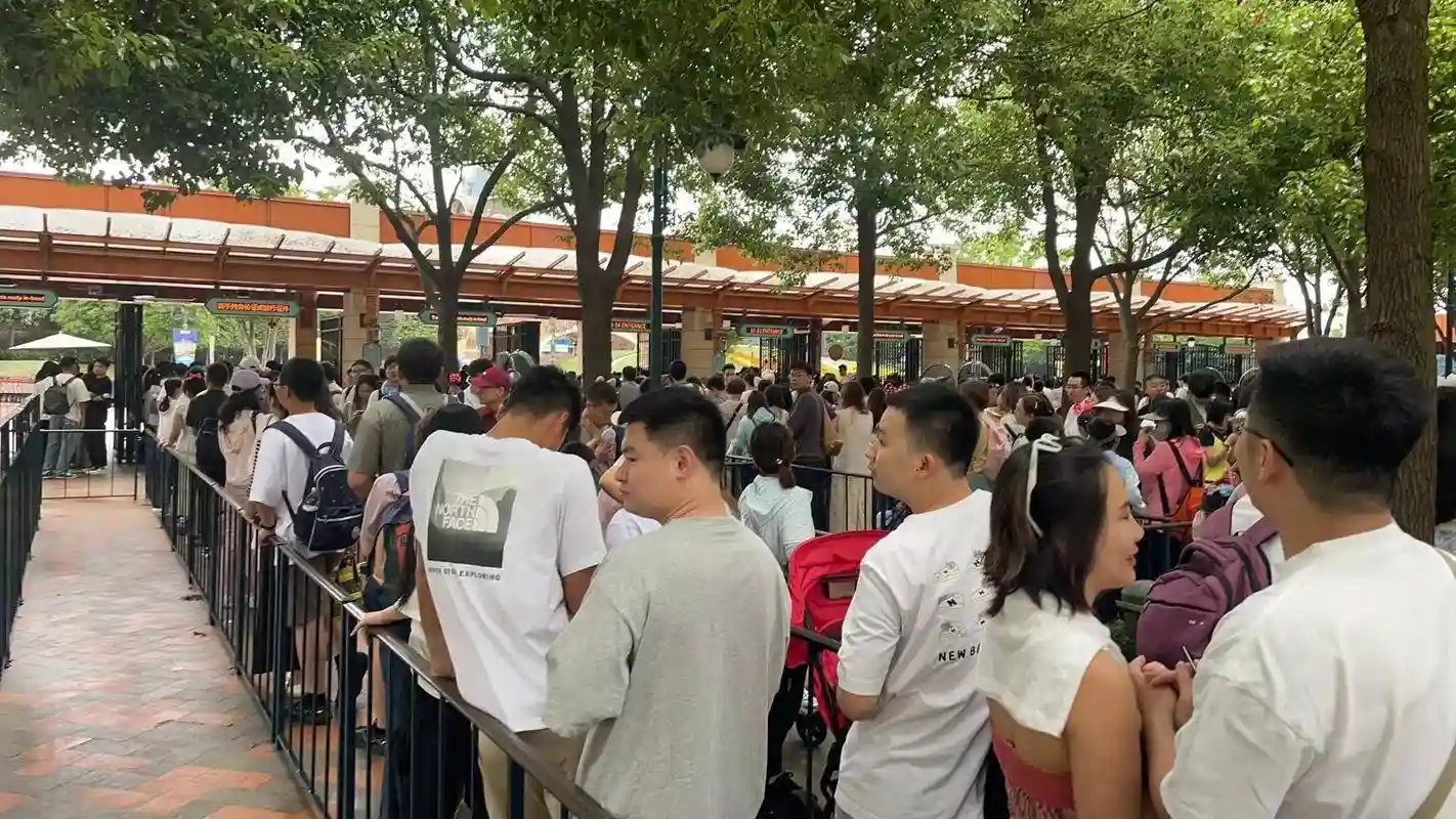 多花钱就能插队?特权通道暗藏隐忧