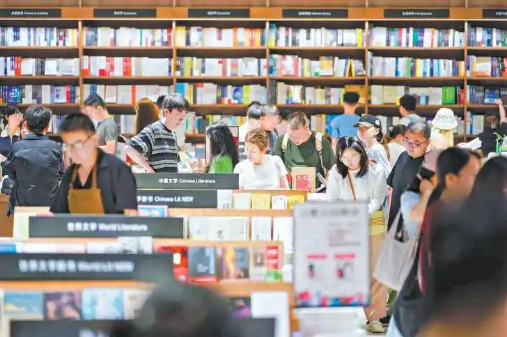 中信书店旗舰店一周迎客破10万，阅读热潮席卷京城