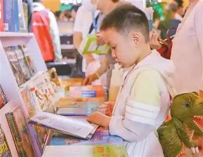 实体书店突围：选书卖书的未来密码